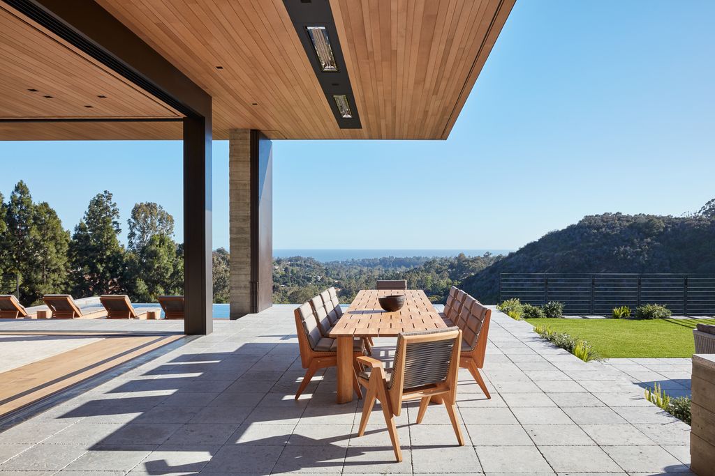 Sapire Residence, Hillside house for Healthy living by Abramson Architects