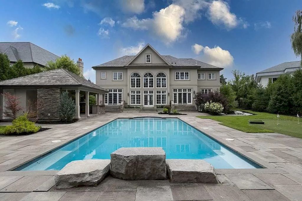 The-Charm-and-Grace-of-This-C6595000-Amazing-House-in-Ontario-Evokes-the-Feeling-of-Opulent-Living-27