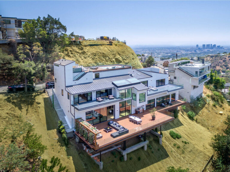 $6,350,000 New Los Angeles Home is the Ultimate Hollywood Hills Haven