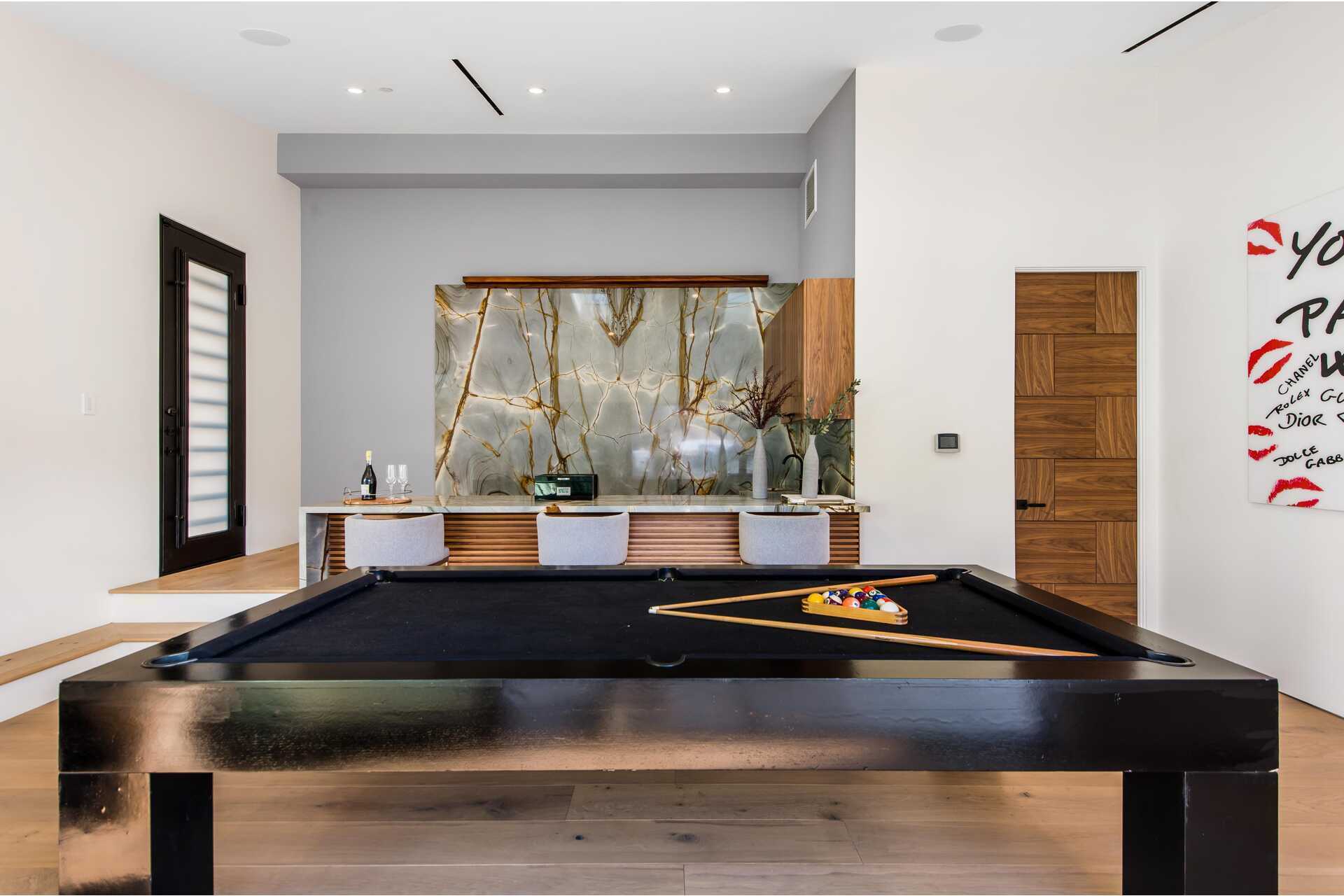 This-6350000-Newly-Constructed-Los-Angeles-Home-is-the-Ultimate-Hollywood-Hills-Haven-19