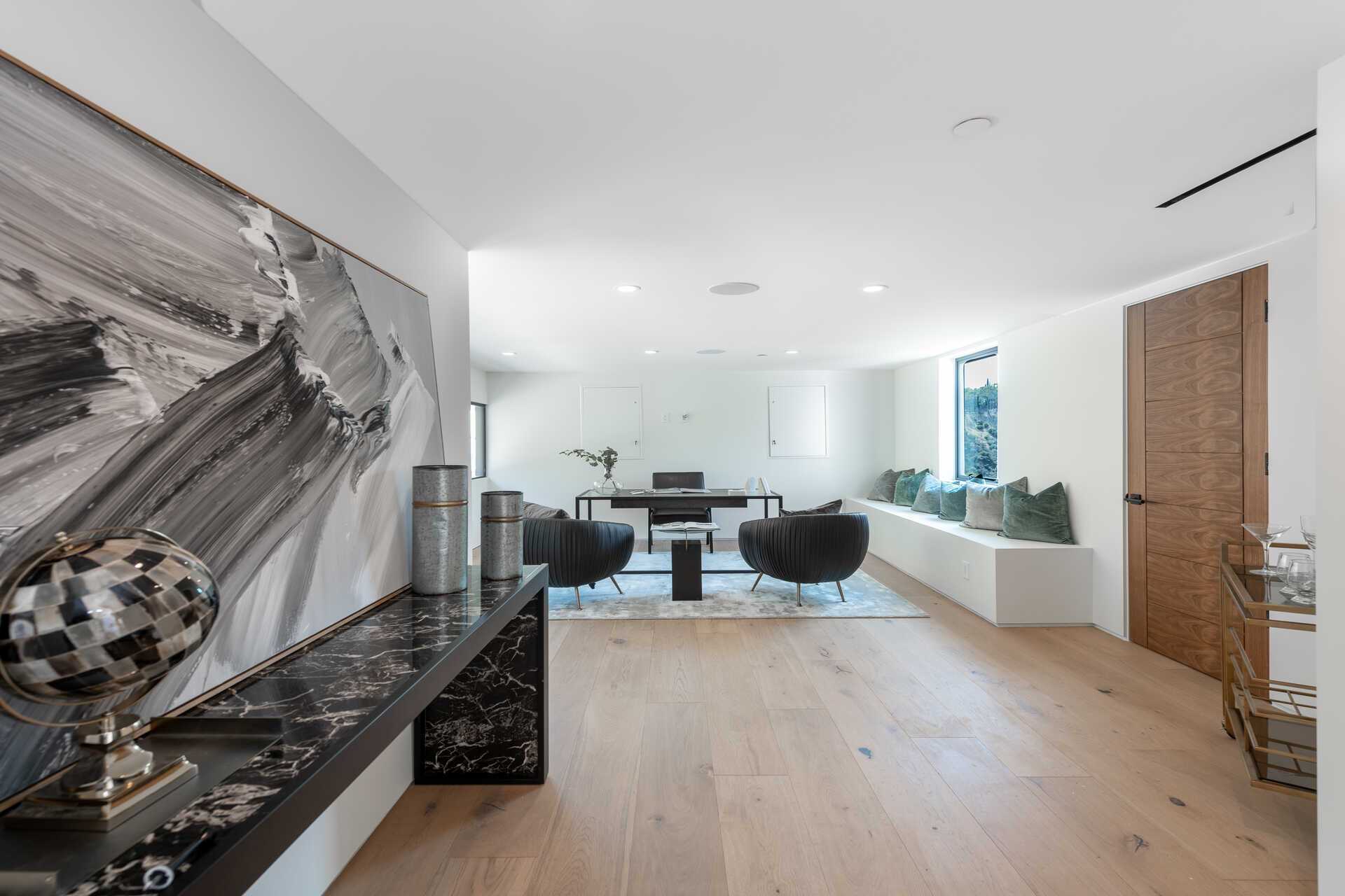 This-6350000-Newly-Constructed-Los-Angeles-Home-is-the-Ultimate-Hollywood-Hills-Haven-2