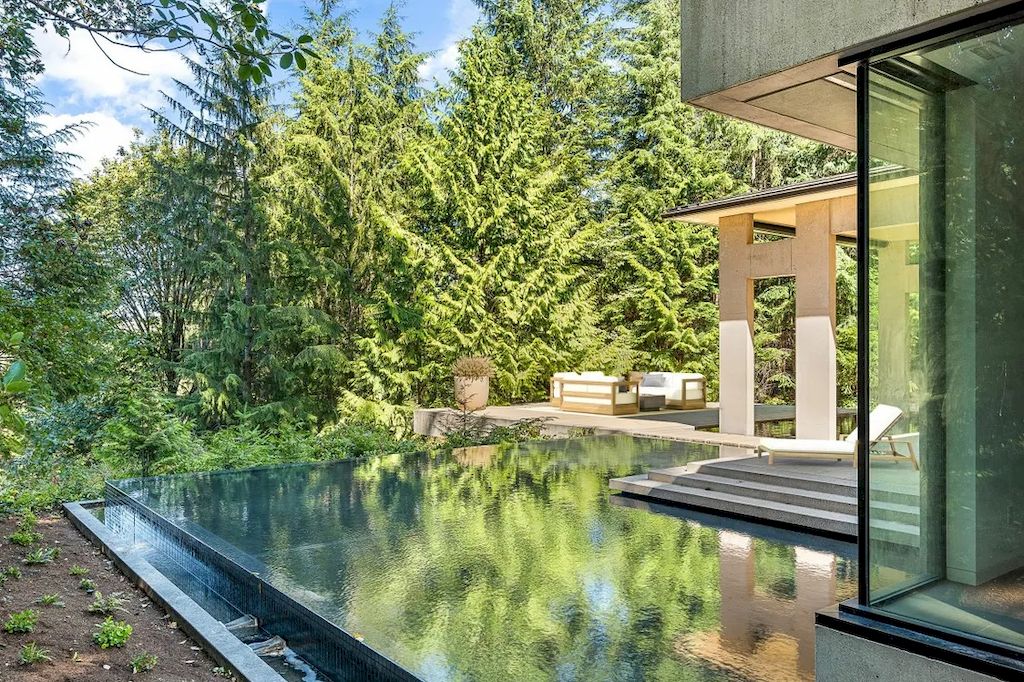 The Incredible House in Washington is recognized as one of the most significant homes in the PNW of the 20th century now available for sale. This home is located at 134 Huckleberry Ln NW, Shoreline, Washington
