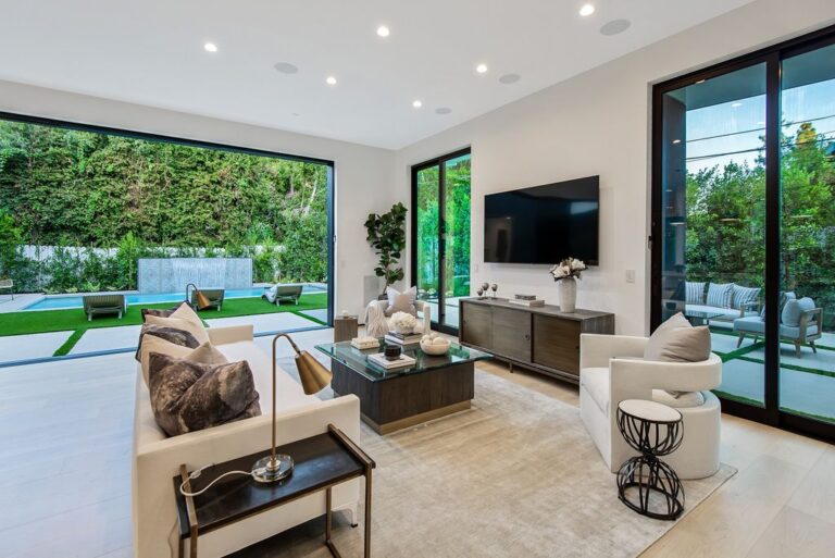 Absolutely Exquisite Upscale Modern Home in Brentwood for $5,999,950