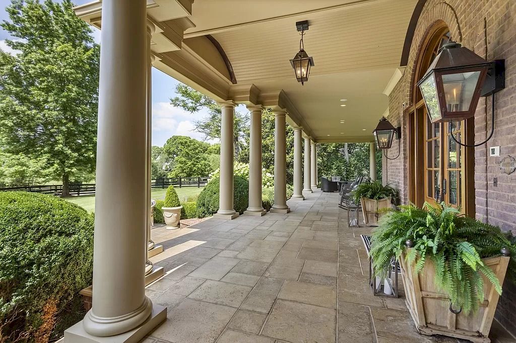 This Tennessee $5,999,000 Immaculate Estate on Beautiful Landscaping Captivates You with Amazing Craftsmanship