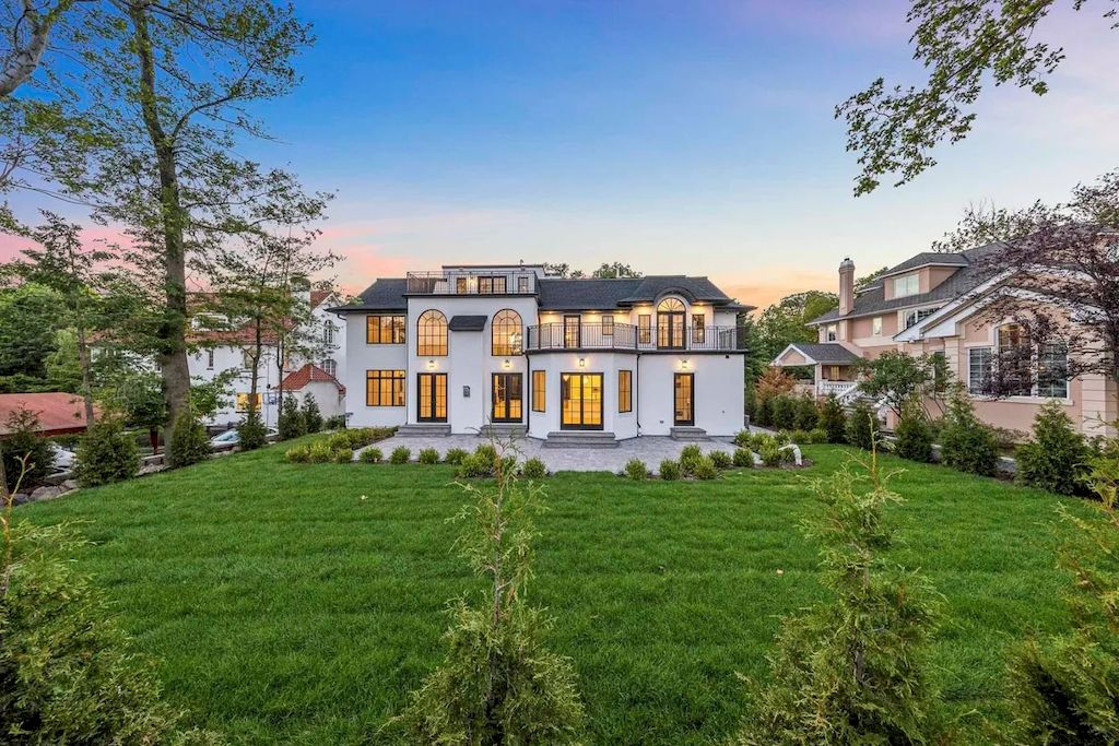 New Jersey Luxury Smart Home and Gorgeous Finishes Hits Market for $3,900,000
