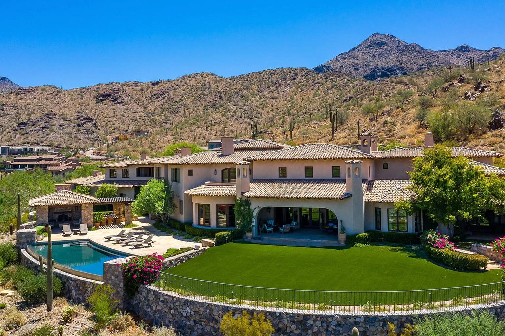 Incredible California Style Estate backdropped by the magnificent McDowell Mountains sells for $18,750,000