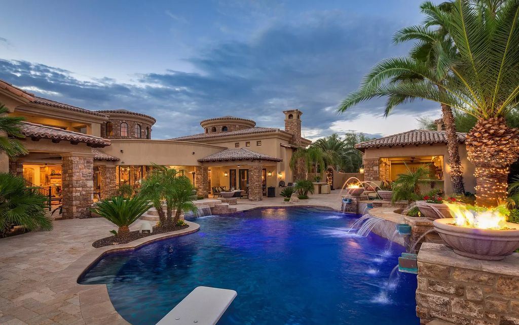 A Spectacular Arizona Estate selling for $4,400,000 is absolutely stunning from floor to ceilings 