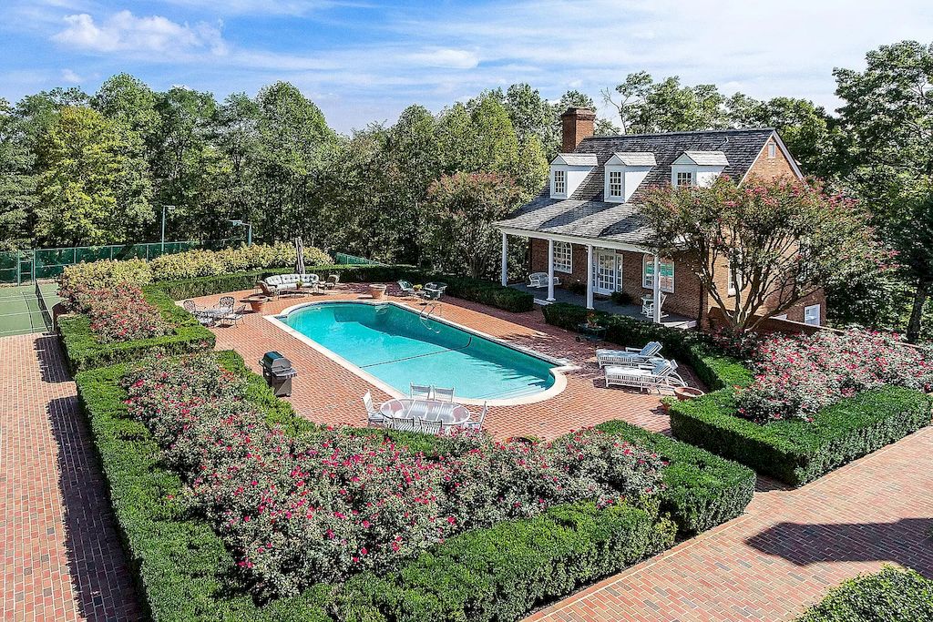 Grand View Estate in Tennessee Built to Last with Exquisite Detailing Listed for $4,500,000