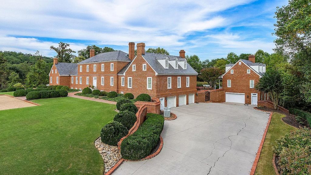 Grand View Estate in Tennessee Built to Last with Exquisite Detailing Listed for $4,500,000