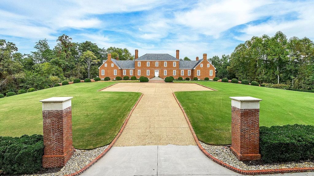 Grand View Estate in Tennessee Built to Last with Exquisite Detailing Listed for $4,500,000