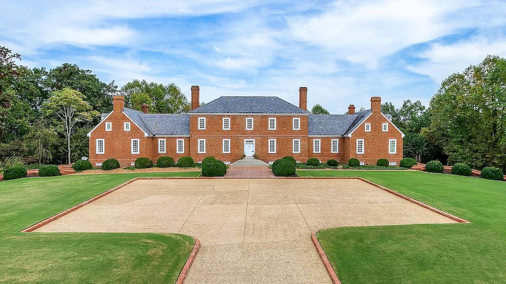 Grand View Estate in Tennessee Built to Last with Exquisite Detailing Listed for $4,500,000