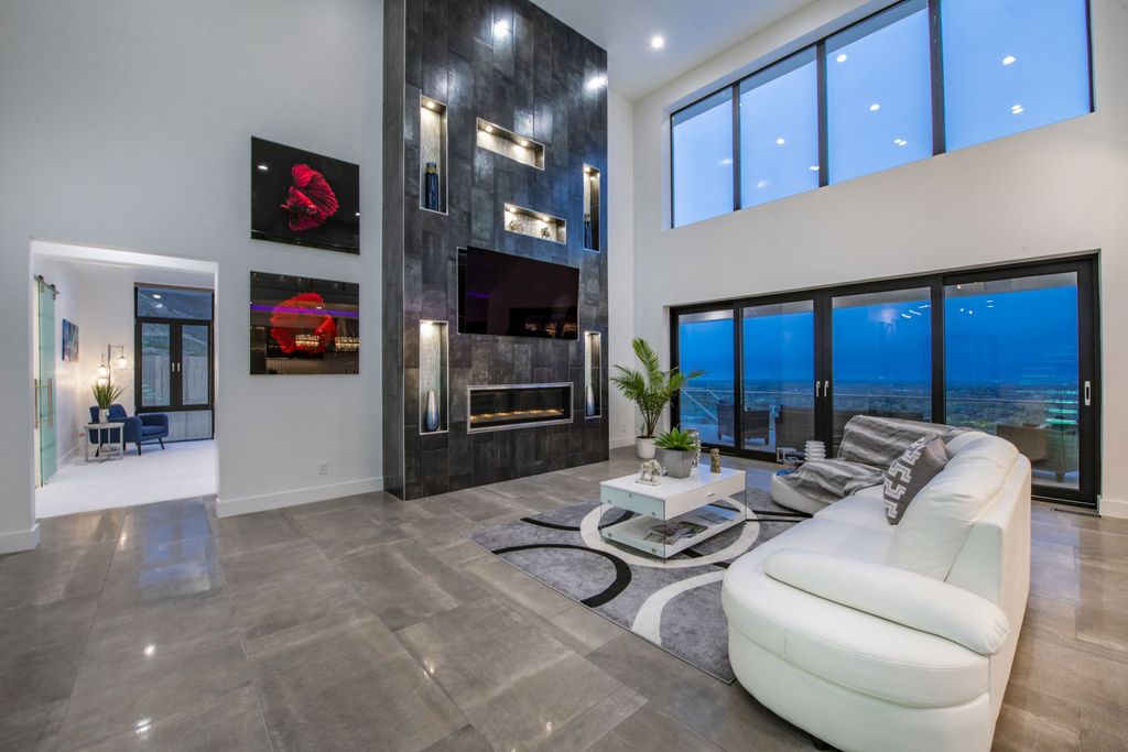 Brand new luxury modern home in Utah sells for $5,835,000 with unbeatable breathtaking views of mountain, city and lake 