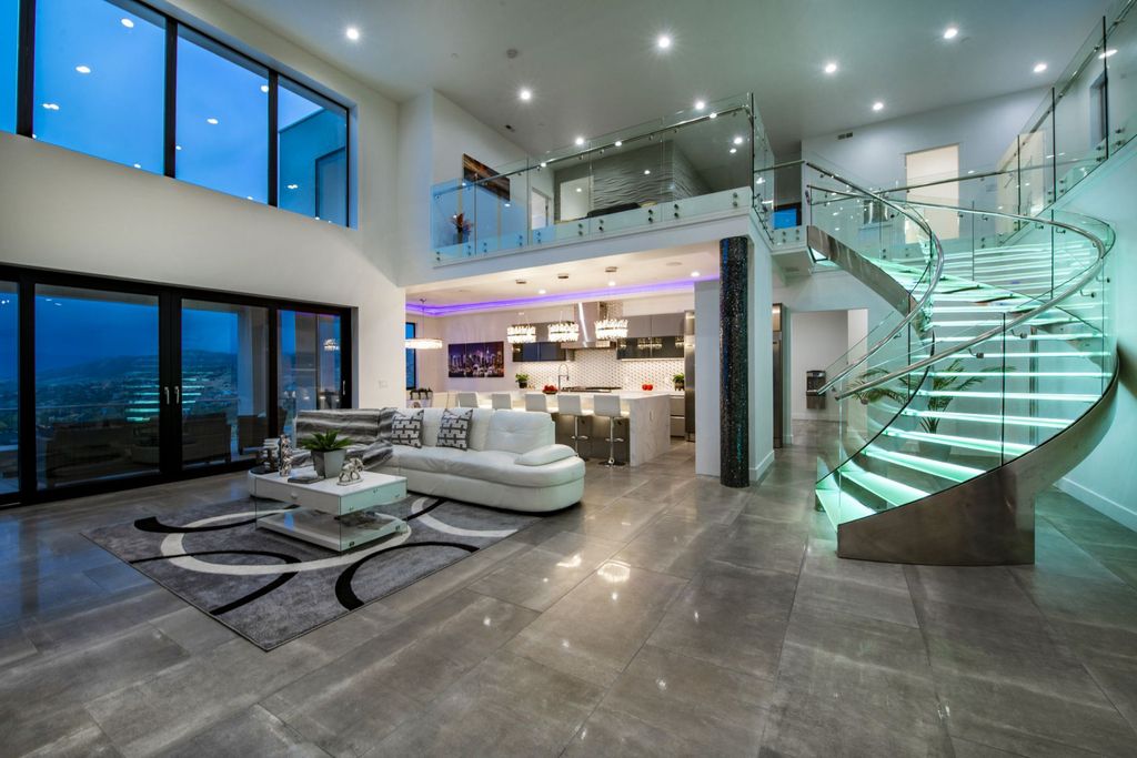 Brand new luxury modern home in Utah sells for $5,835,000 with unbeatable breathtaking views of mountain, city and lake 