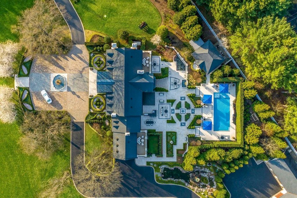 Villa dei Leoni - The Unmistakable Beauty in Maryland Listed for $12,000,000