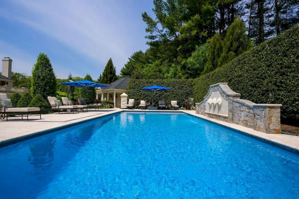 Villa dei Leoni - The Unmistakable Beauty in Maryland Listed for $12,000,000