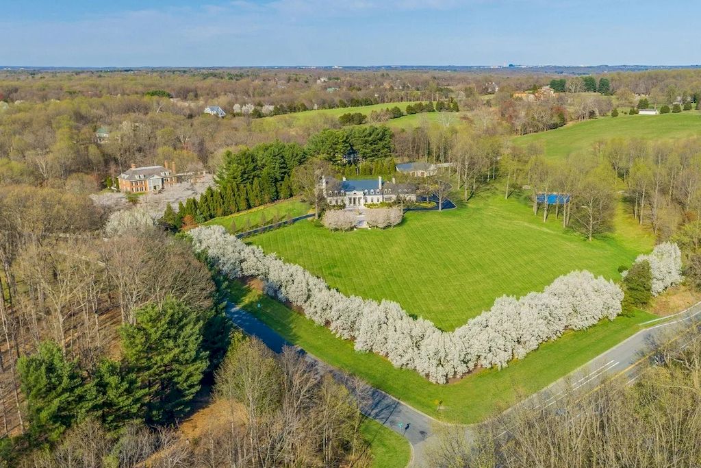 Villa dei Leoni - The Unmistakable Beauty in Maryland Listed for $12,000,000