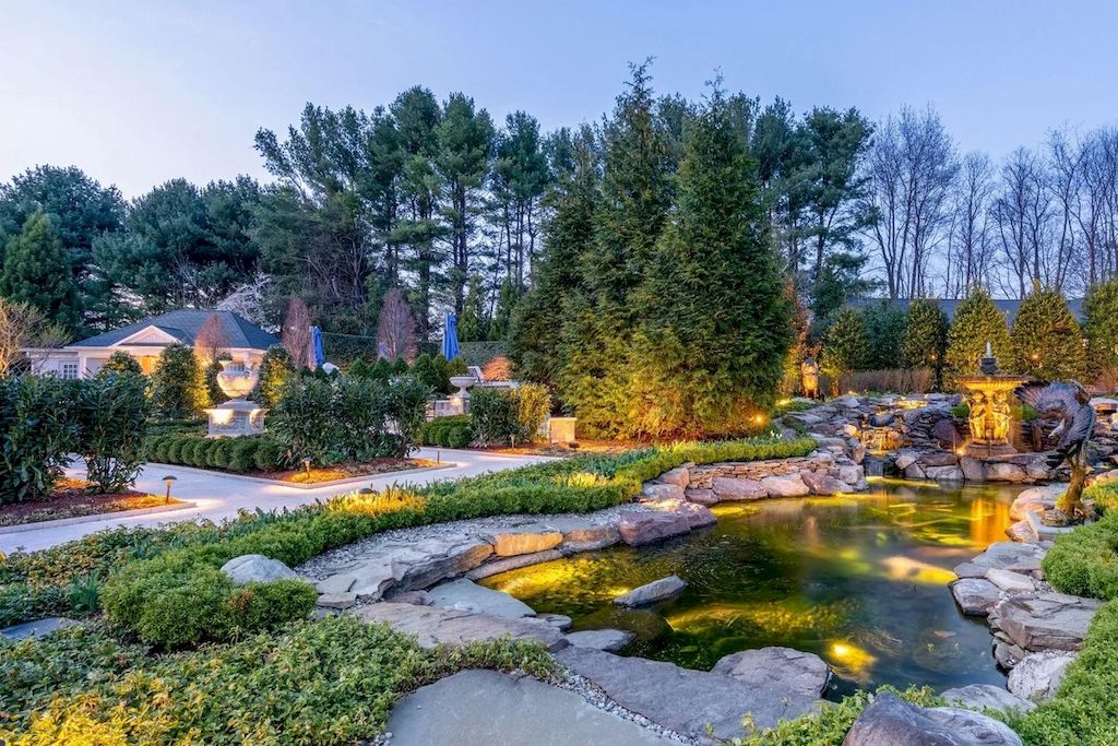 Villa dei Leoni - The Unmistakable Beauty in Maryland Listed for $12,000,000