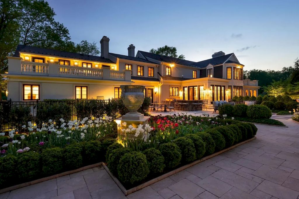 Villa dei Leoni - The Unmistakable Beauty in Maryland Listed for $12,000,000