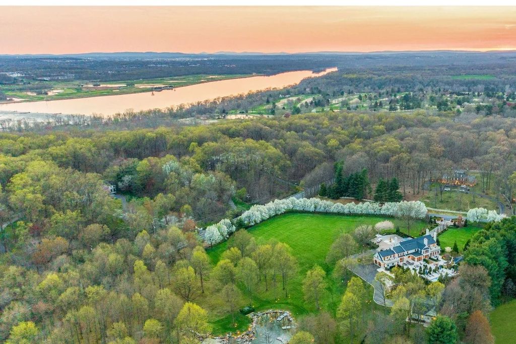 Villa dei Leoni - The Unmistakable Beauty in Maryland Listed for $12,000,000