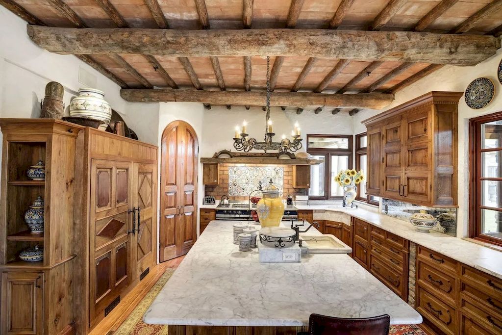 This $12,750,000 Romantic Palazzo is the Dream Home for Any Italy Lovers in Maryland