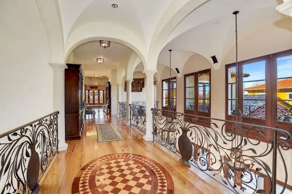 This $12,750,000 Romantic Palazzo is the Dream Home for Any Italy Lovers in Maryland