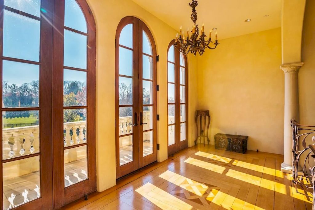 This $12,750,000 Romantic Palazzo is the Dream Home for Any Italy Lovers in Maryland