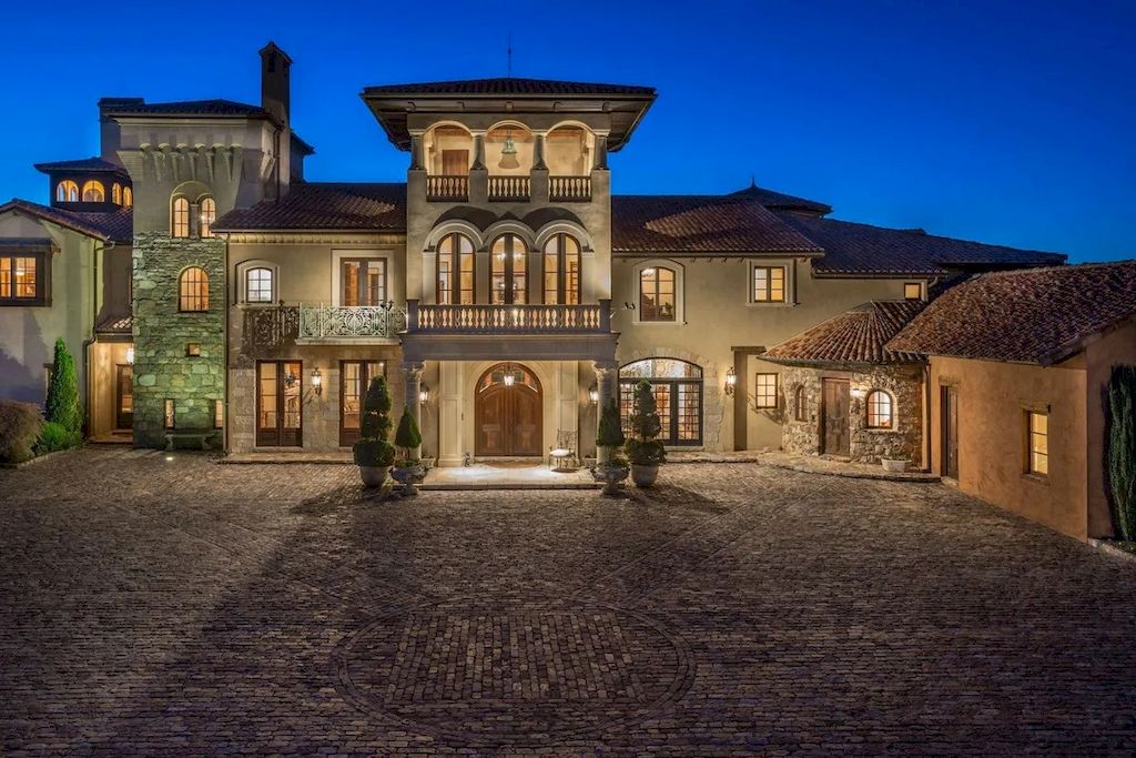 This $12,750,000 Romantic Palazzo is the Dream Home for Any Italy Lovers in Maryland