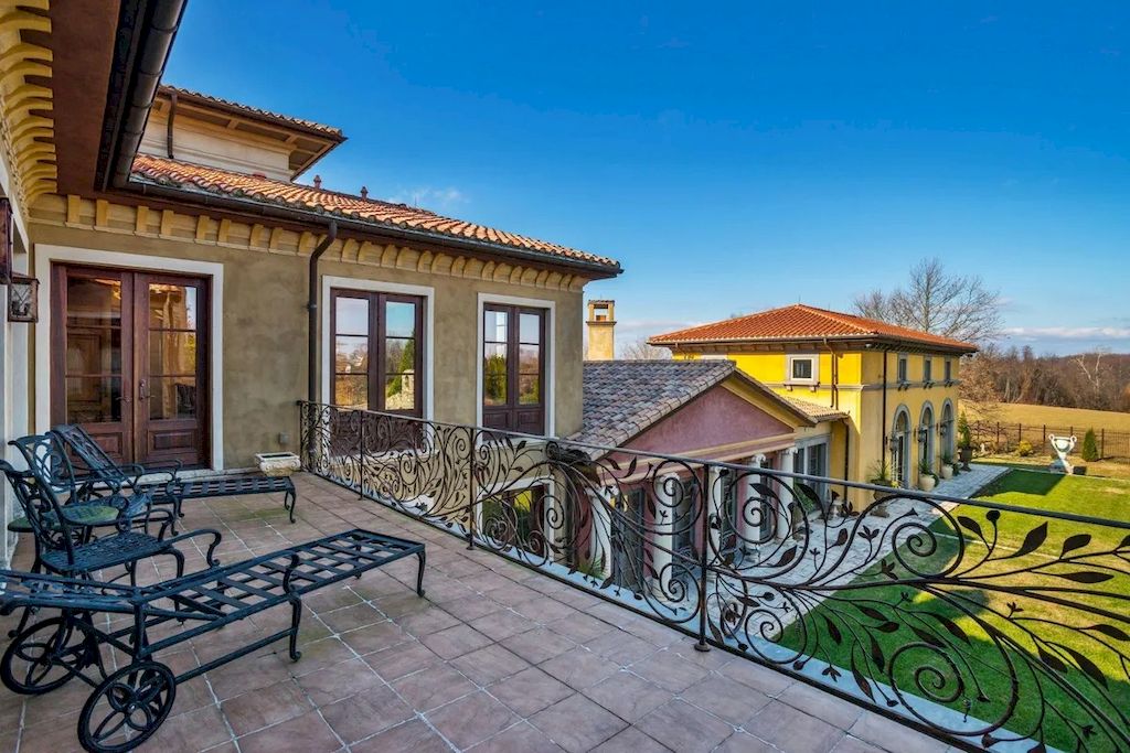 This $12,750,000 Romantic Palazzo is the Dream Home for Any Italy Lovers in Maryland