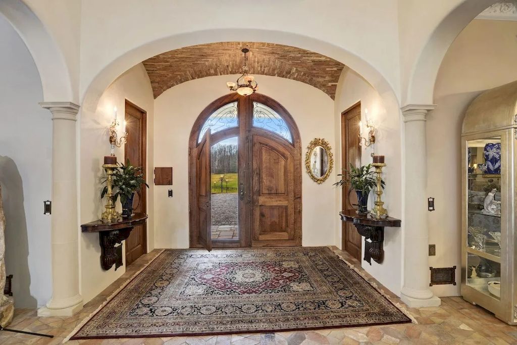 This $12,750,000 Romantic Palazzo is the Dream Home for Any Italy Lovers in Maryland