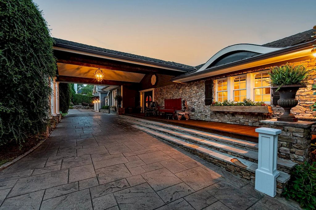 This $3,280,000 Finest Home Makes Bold Statement of Luxury and Unparalleled Privacy in Tennessee