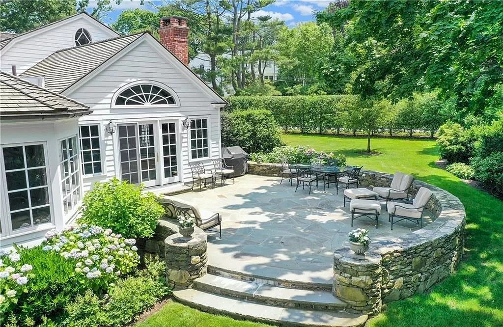 Connecticut Sophisticate and Charming Waterfront Retreat Listed for $5,850,000