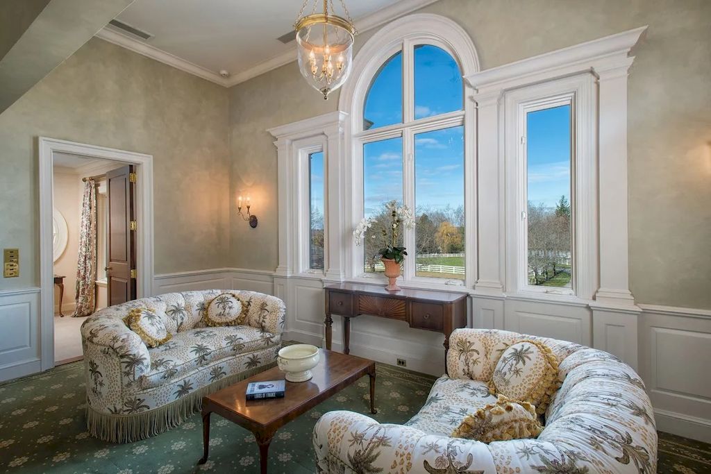 This $14,900,000 Classical Villa Contributes to the Timeless Elegance in Connecticut