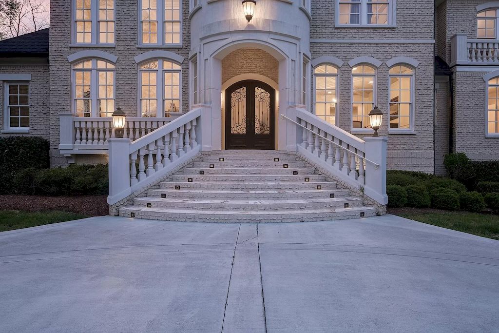 Tranquility and Inspiration Abounds in this Tennessee $3,800,000 Elegant Estate