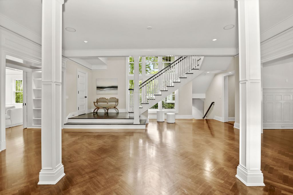 21-Grove-Ln-Greenwich-CT-06831-31