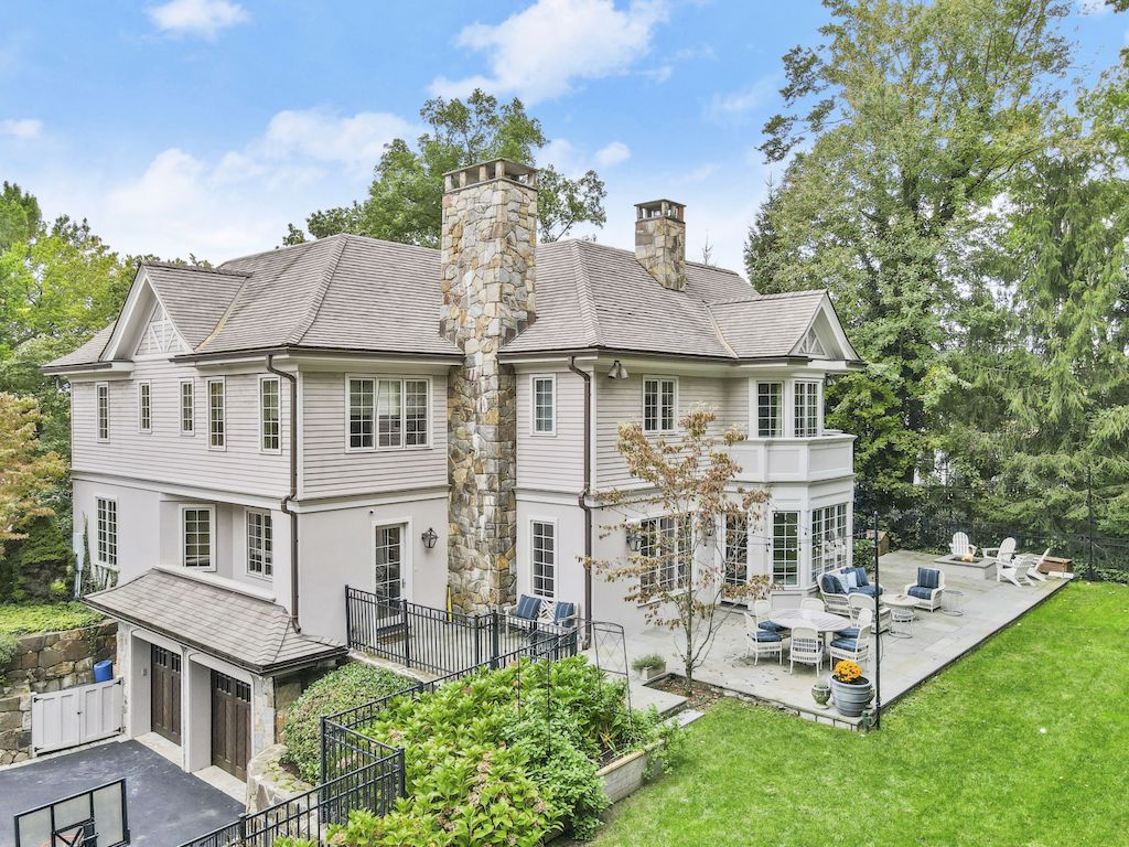 222-Overlook-Dr-Greenwich-CT-06830-36