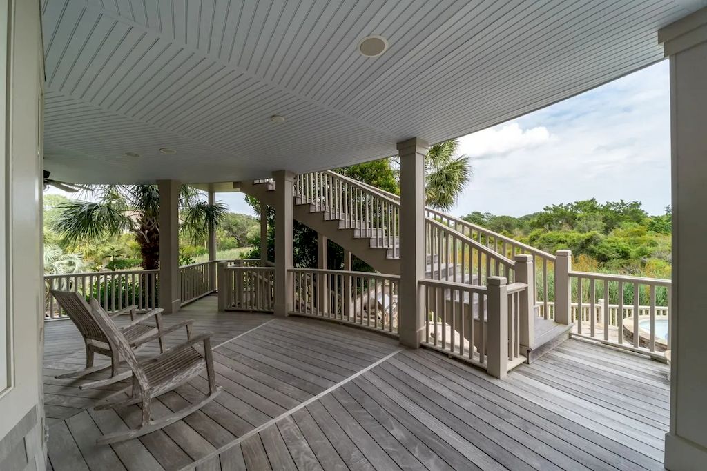 This $3,485,000 Enchanting Home in South Carolina Mesmerizes the Views of Both Marsh and the Ocean