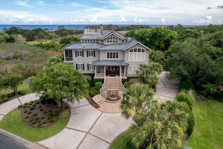 This $3,485,000 Enchanting Home in South Carolina Mesmerizes the Views of Both Marsh and the Ocean