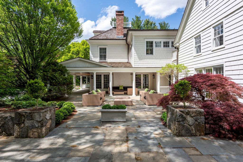 This $7,450,000 Historical New Canaan Manor is an Unsurpassed Residence for Today Lifestyle in Connecticut