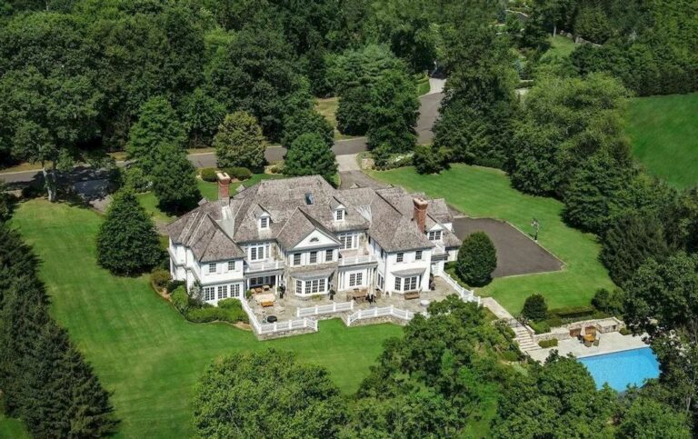 Live Life to the Full in Connecticut in this $6,500,000 Majestic Georgian Colonial