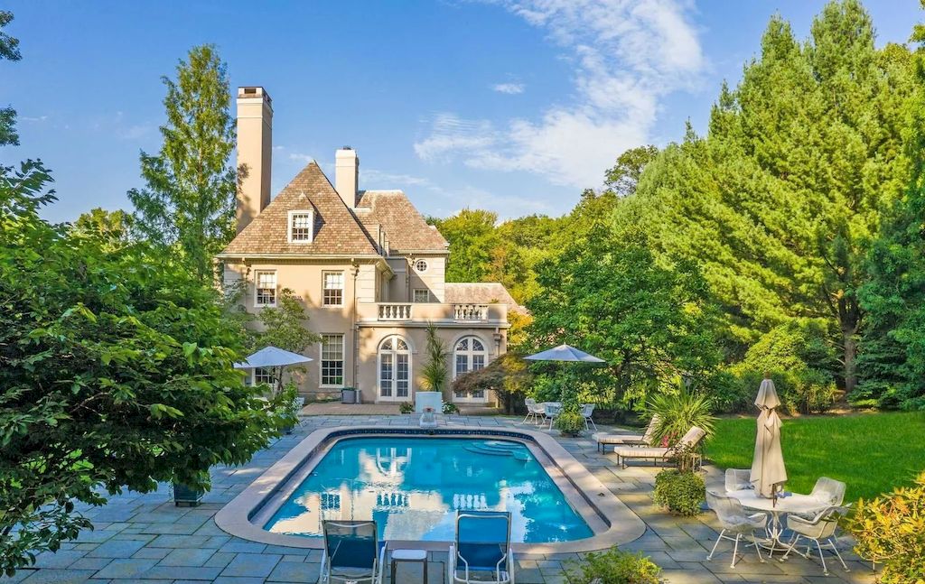 New Jersey Breathtakingly Beautiful Fairytale Mansion Priced at $4,750,000
