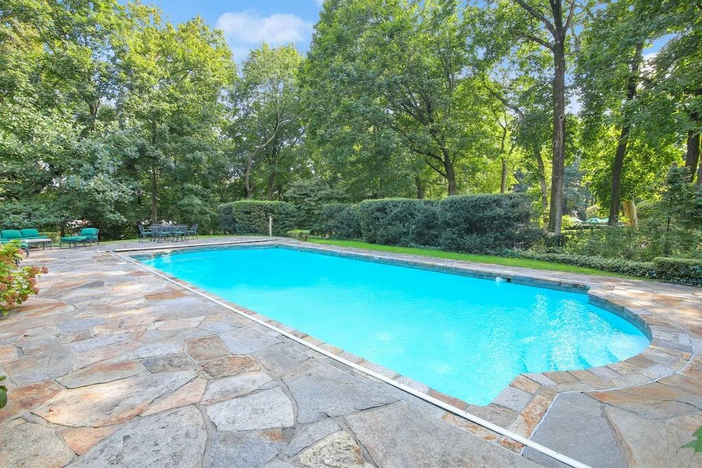 33-Midwood-Rd-Greenwich-CT-06830-2