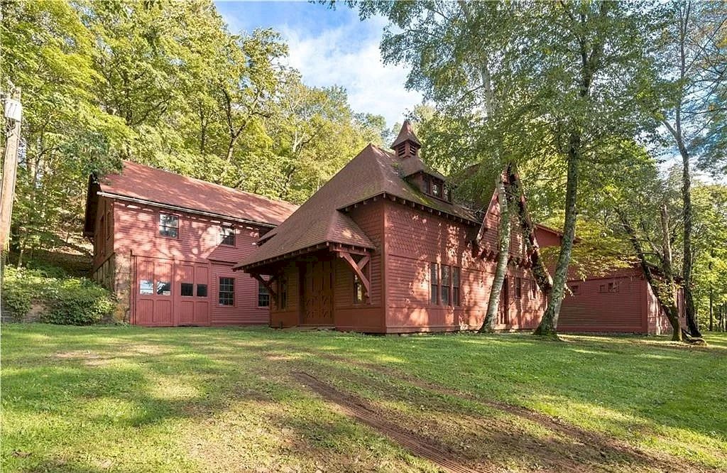 This $5,995,000 Historic Beauty in Connecticut Proves Its Own Attractions throughout the Time