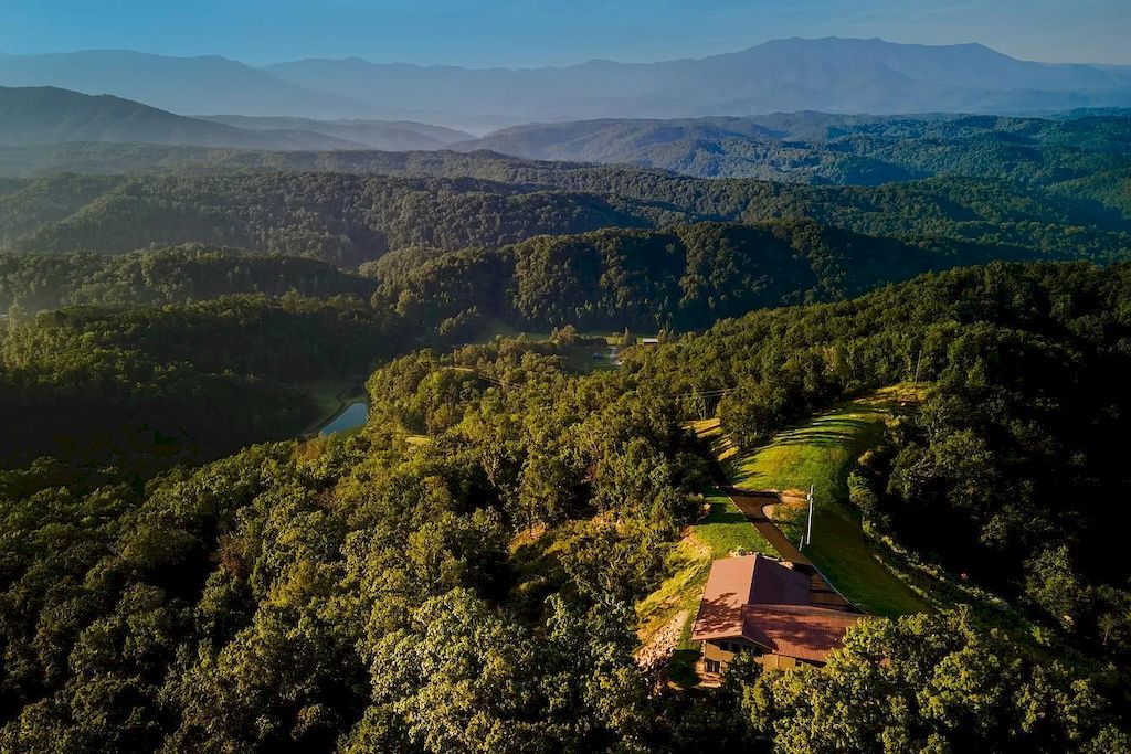 Enjoy Incredible Views, Peacefulness Inspiration in Tennessee from this $3,200,000 Private Mountaintop Oasis