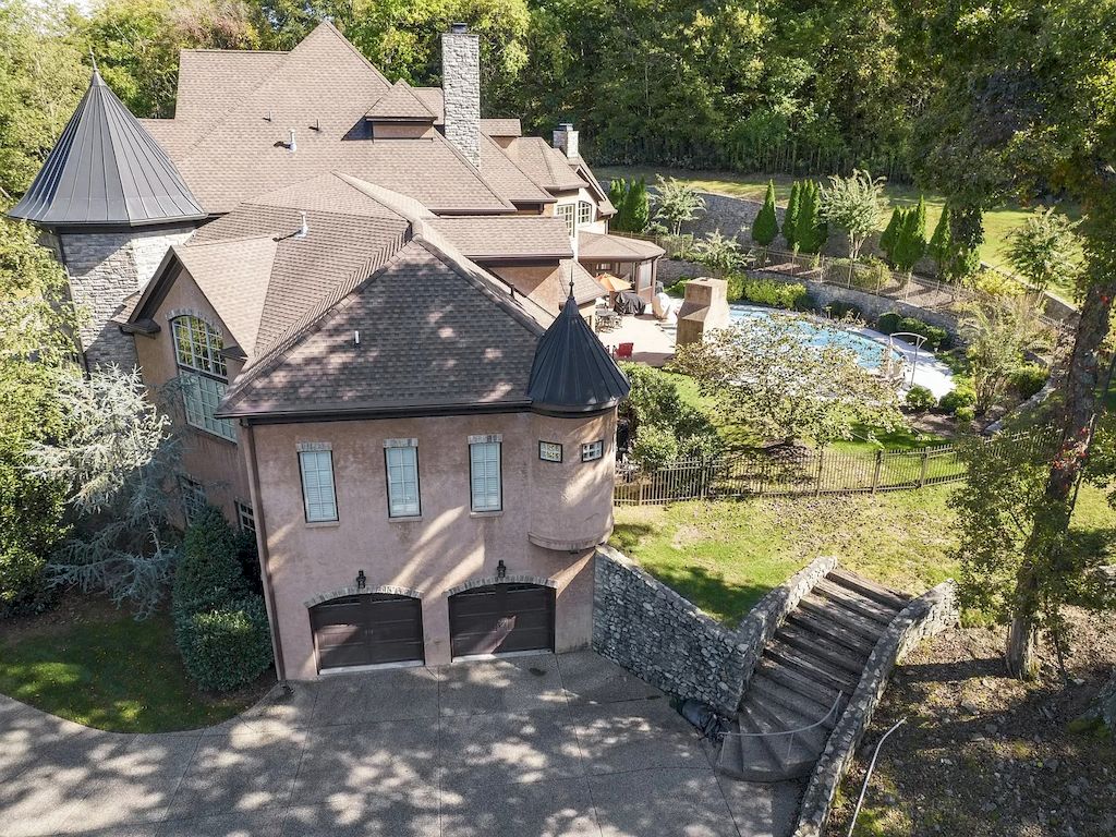 Tennessee Incredible Home Built by Keith Robertson and Renown Architect Mitchell Barnett Priced at $4,200,000