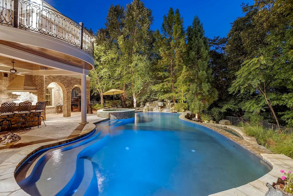 Exclusive Gated Estate in Tennessee with Stunning Details Hits Market for $7,100,000