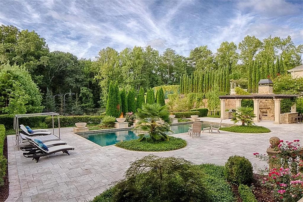 This $5,500,000 European Estate is One-of-a-kind Masterpiece in Georgia