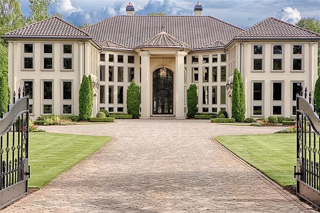 This $5,500,000 European Estate is One-of-a-kind Masterpiece in Georgia