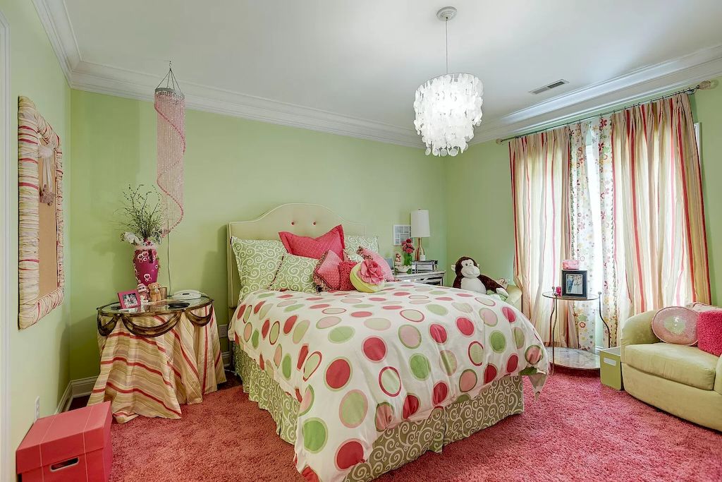 You can create your own color scheme by combining all of them or just two colors, like pink and green. A neutral space accented with colorful furniture or just fabrics may appeal to you if you keep in mind that the bedroom is a place to unwind. This will make it simpler to make changes and switch to something more neutral.