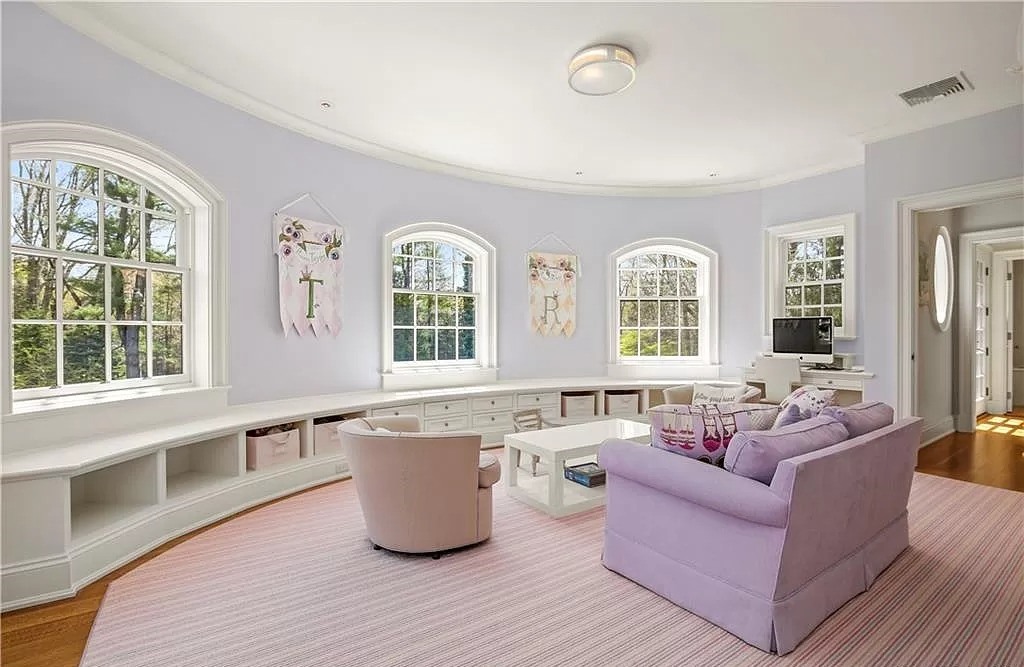 Georgian Brick Manor in Connecticut Listed for $8,950,000