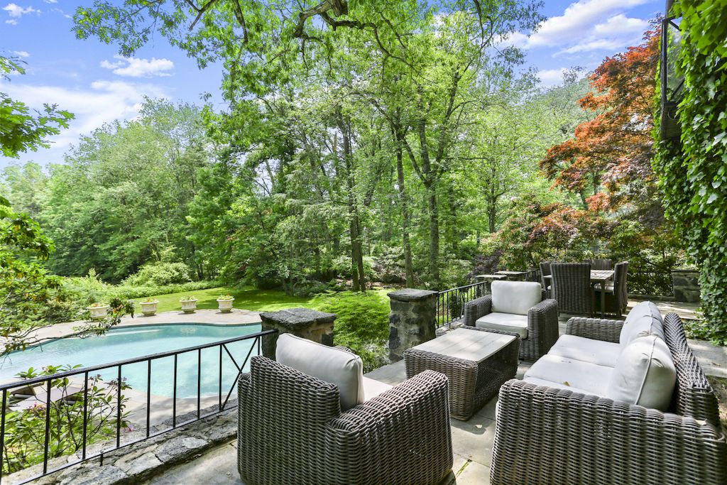 Majestic English Manor Showcases Exquisite Detailing Hits Market for $5,750,000